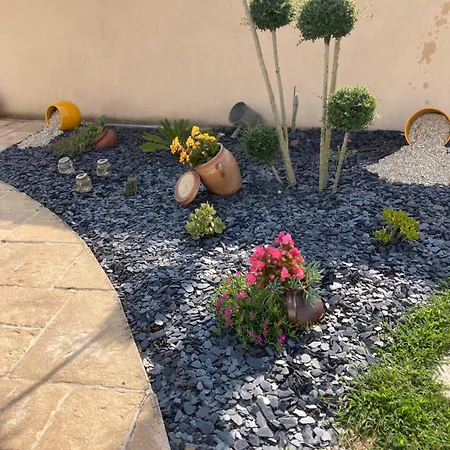 Petite Maison Dans Le Jardin בית נופש ארס-אן-רה