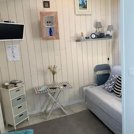 Petite Maison Dans Le Jardin ארס-אן-רה